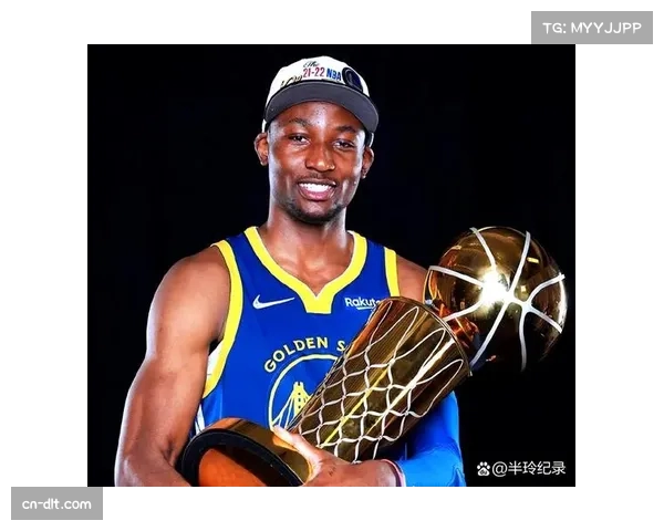 库明加老鹰篮板冲抢积极性 场均2.3前场板创造二次进攻机会